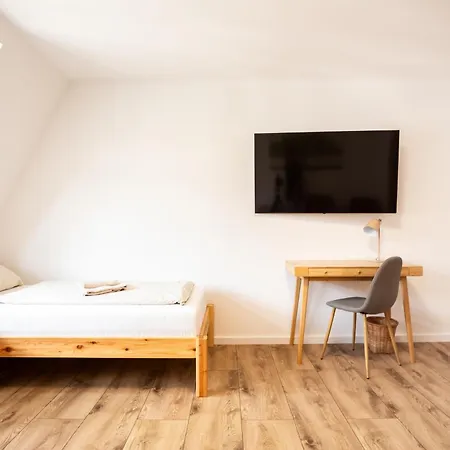 75qm 3-raum-wohnung In Ruhiger Umgebung 아파트