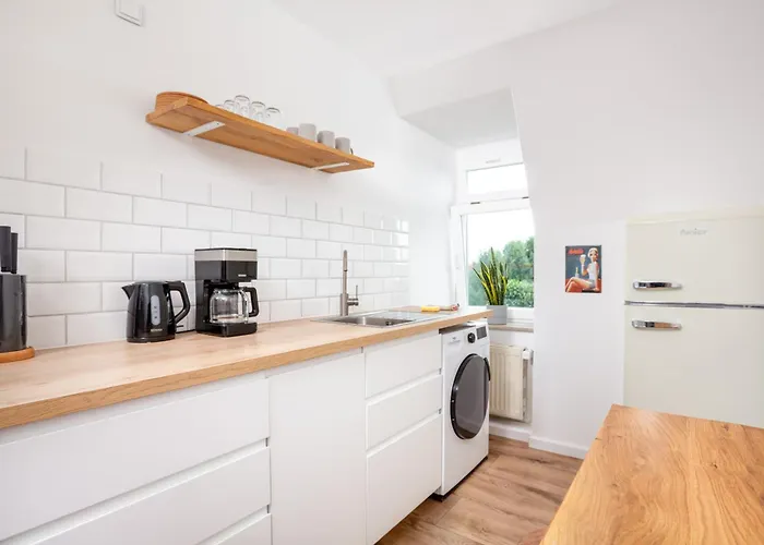 75qm 3-raum-wohnung In Ruhiger Umgebung Διαμέρισμα